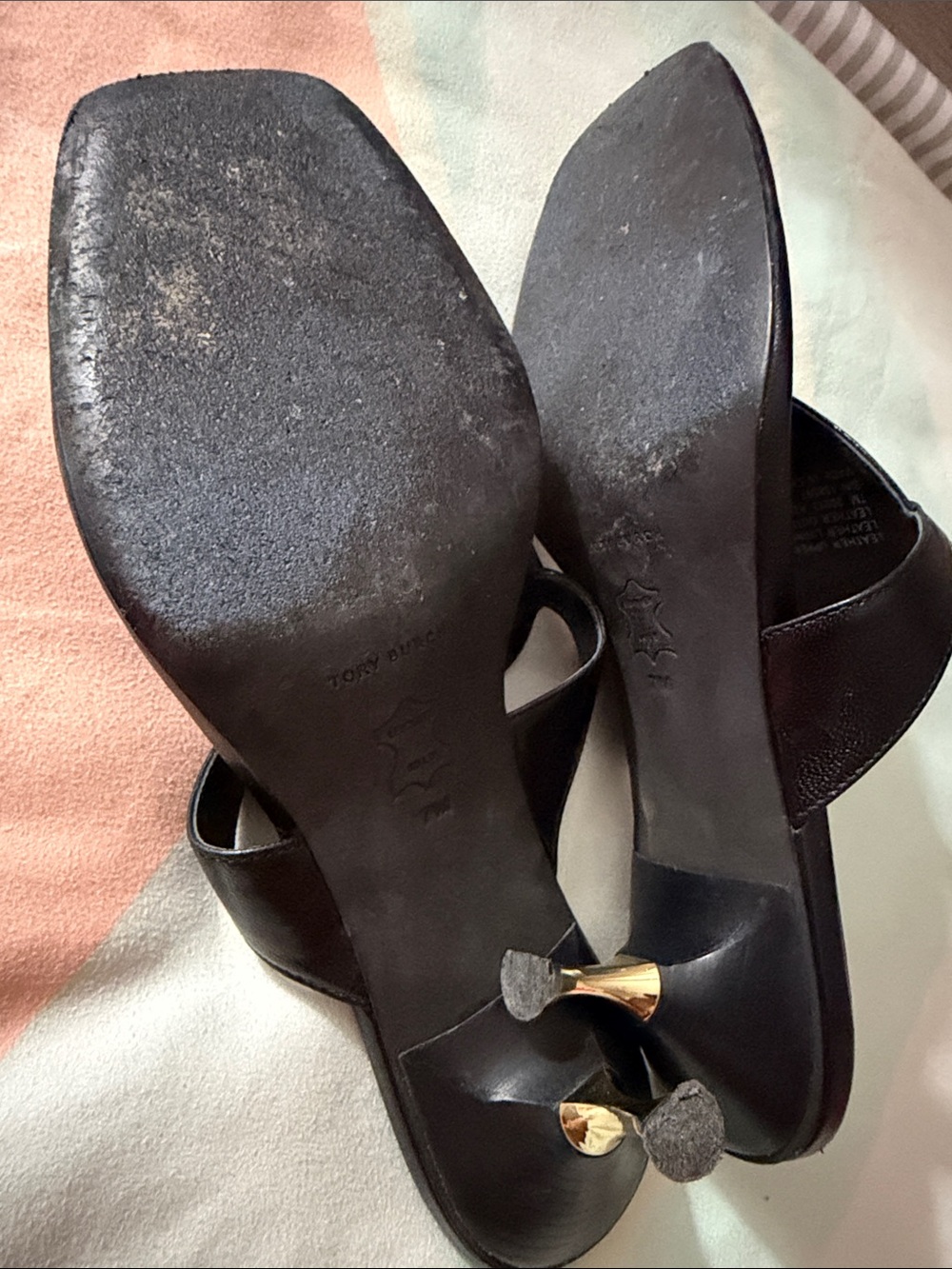 Tory Burch Black Leather Thong Sandals with Gold Hardware - Picture 2 of 4